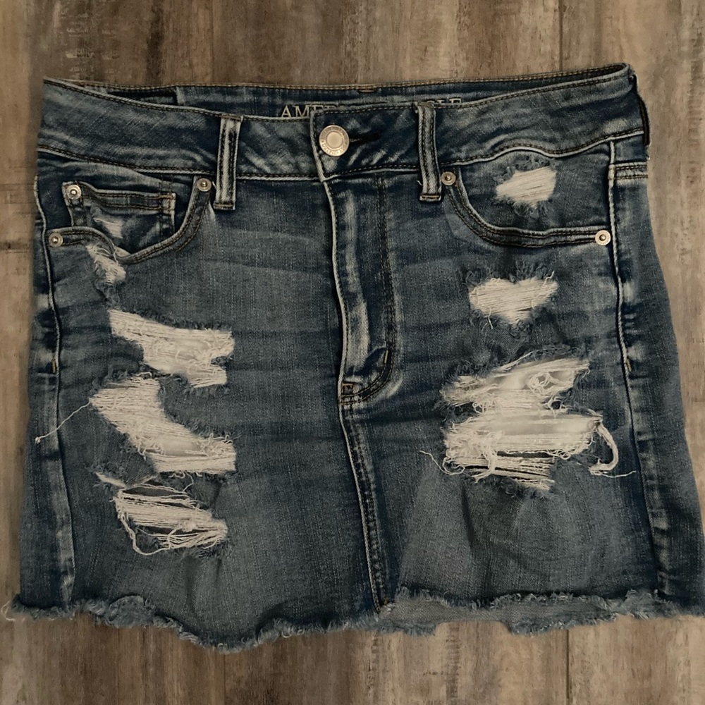 American Eagle cutoff distressed Next Level Stretch denim skirt, size 8